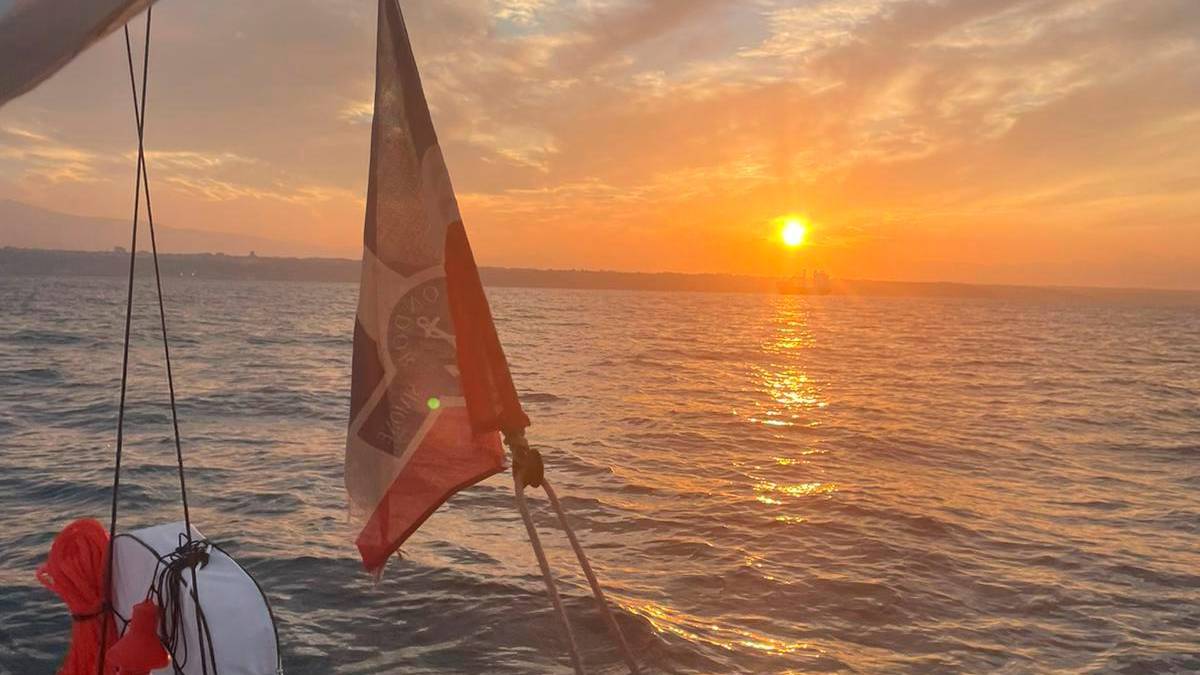 Da Cervia al Gargano in solitaria, un ragazzo di 23 anni sulla barca che fu di Simone Bianchetti