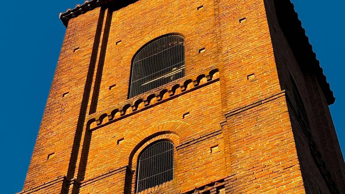 Dopo la bufera a Ravenna: cadono coppi, transennato il campanile della pieve di San Pietro in Vincoli