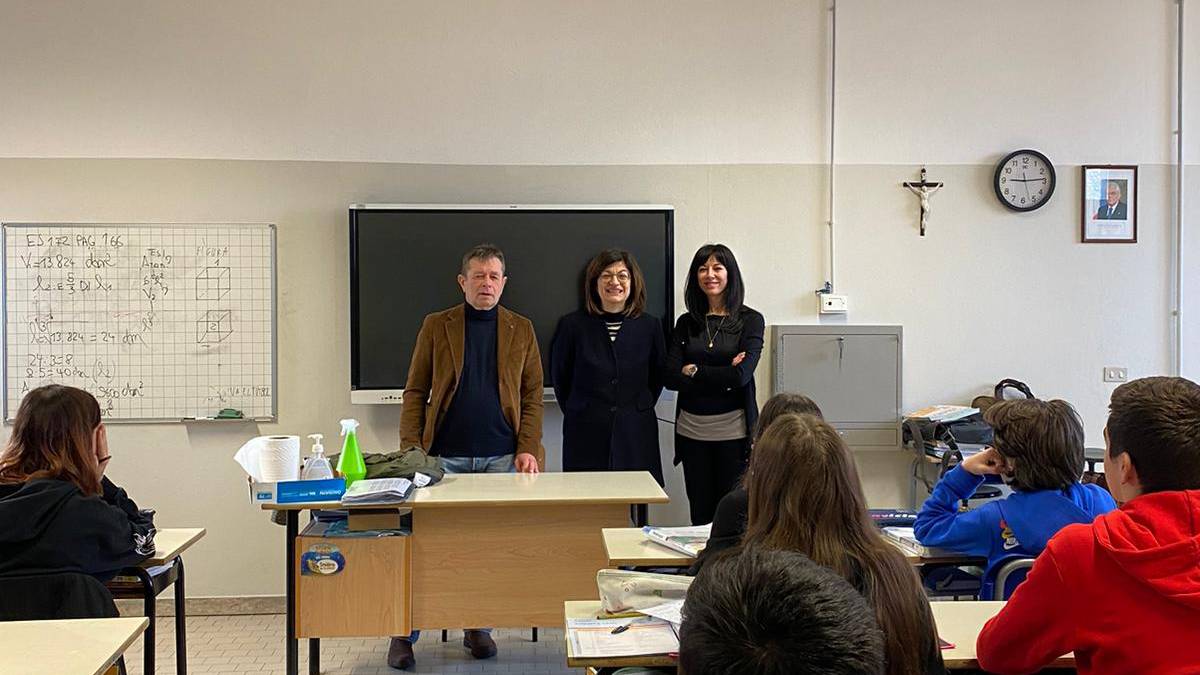 Coriano, 70 studenti a lezione sulle dipendenze con il medico-assessore
