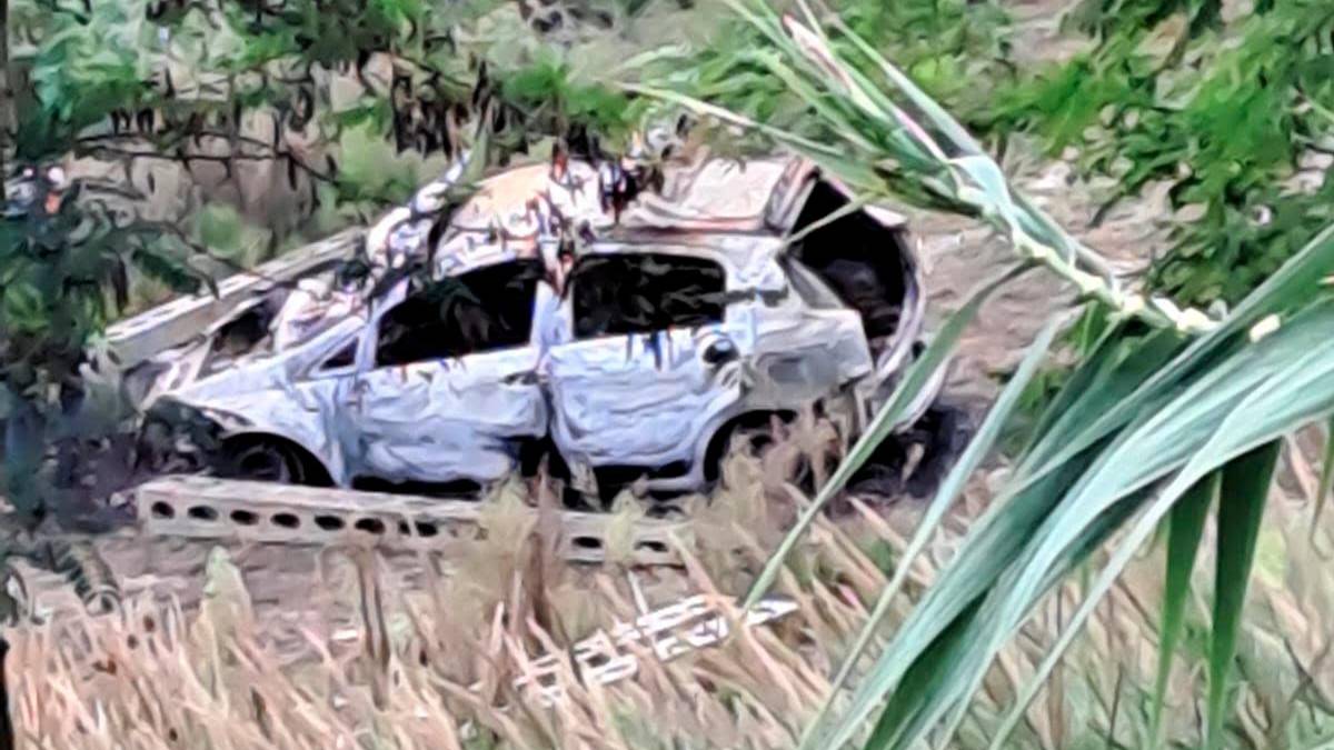 L’auto bruciata ritrovata lungo la Provinciale