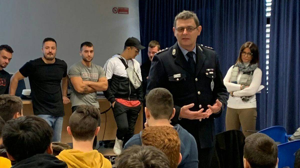 Savignano, lezioni alla scuola media sulle conseguenze della droga