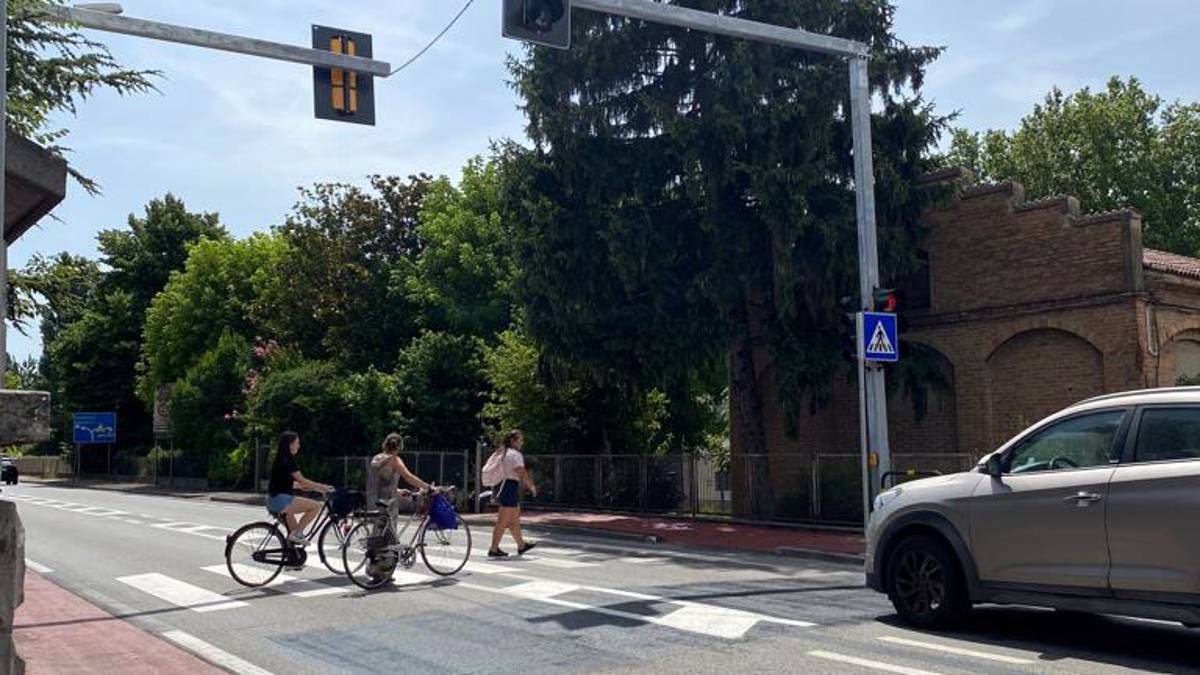 Bagnacavallo, attivo il passaggio pedonale semaforico tra la San Vitale e il viale della Stazione