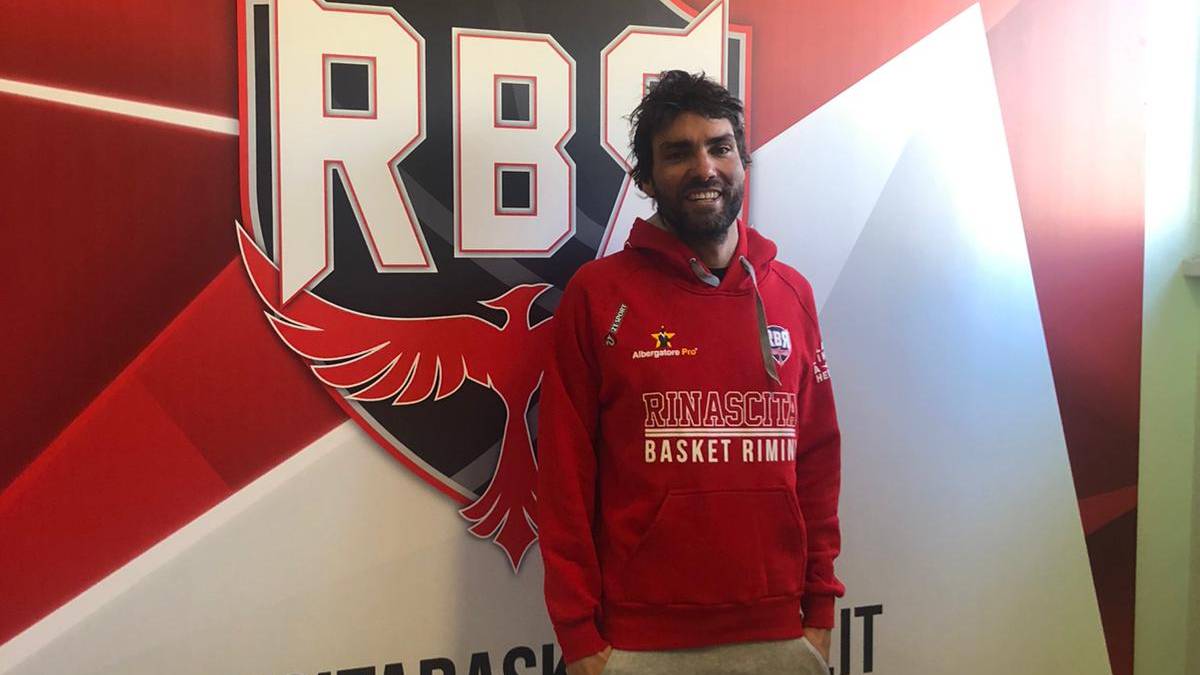 Basket, la guardia Simoncelli sbarca a Rimini