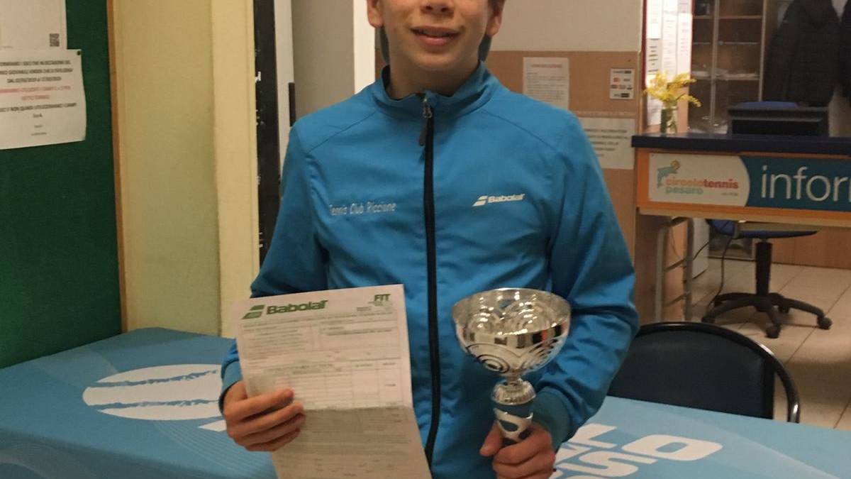 Tennis, Tommaso Bonarota brilla a Osimo