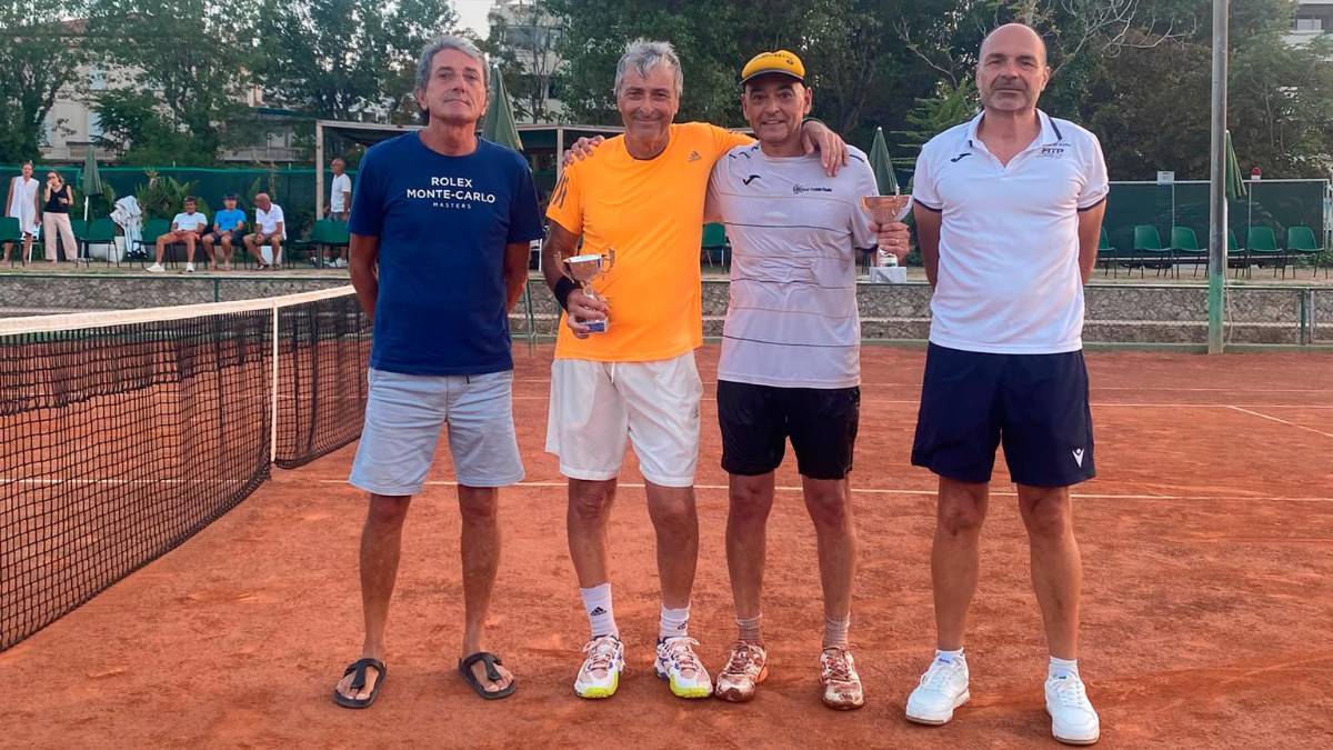 Tennis: Andrea Travaglini, Andrea Briolini, Massimo Feriozzi e Jessica Barbieri vincono il torneo Veterani e Ladies del Ct Rimini / GALLERY