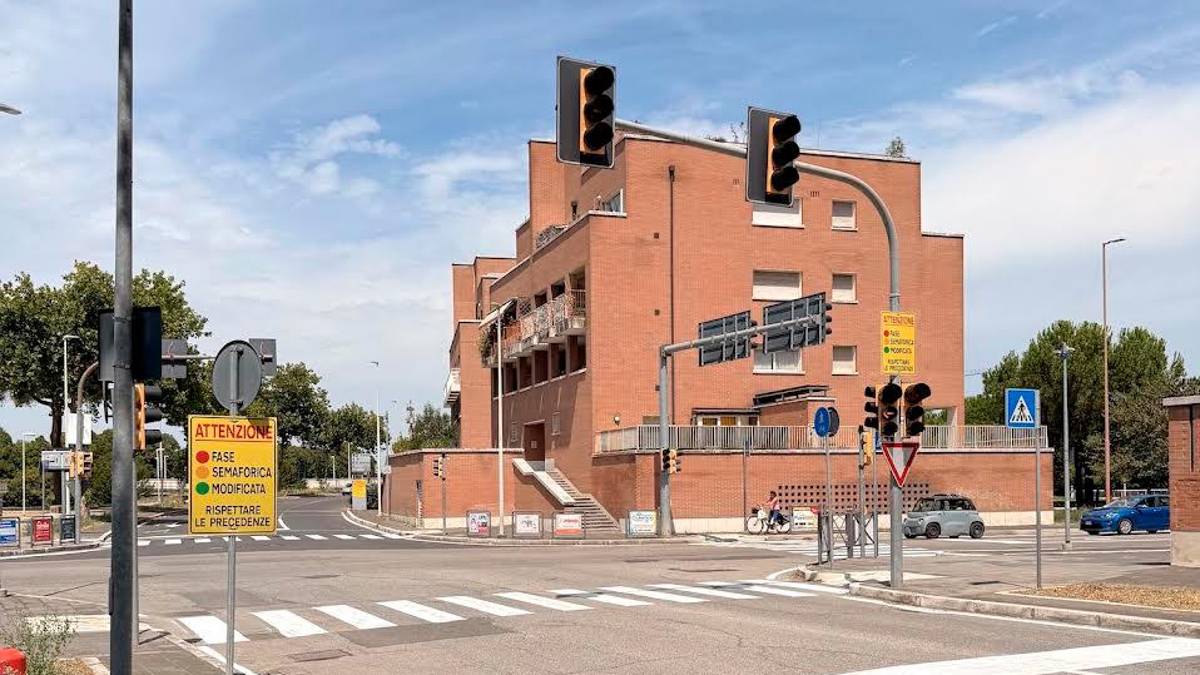 Nei prossimi mesi il semaforo sarà sostituito da una rotatoria