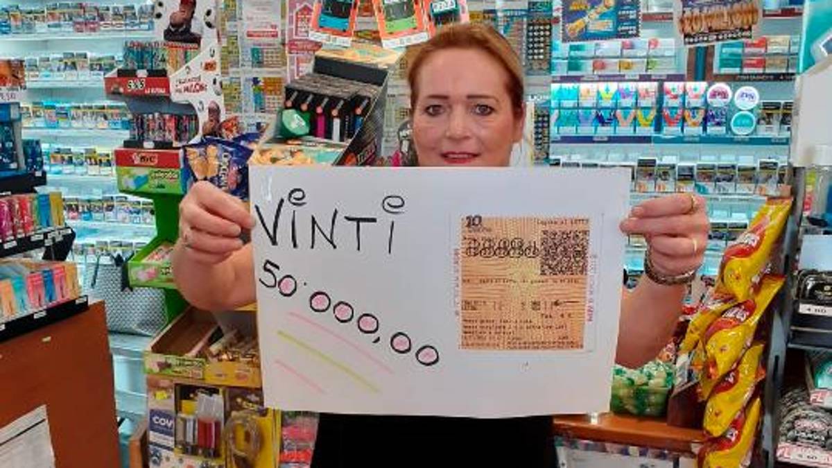 La titolare della tabaccheria Samanta Brigliadori