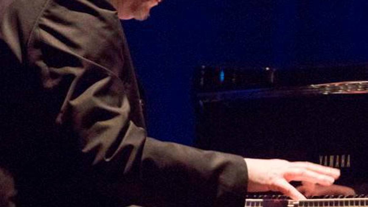 “Pape” Gurioli, tastierista di Jovanotti e arrangiatore di brani di successo come “50 Special” dei Luna pop