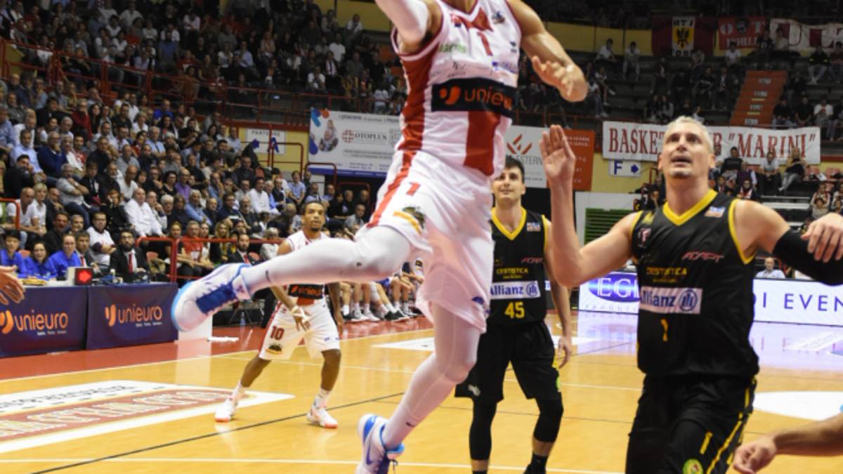 Basket A2, campagna abbonamenti dell'Unieuro sempre aperta