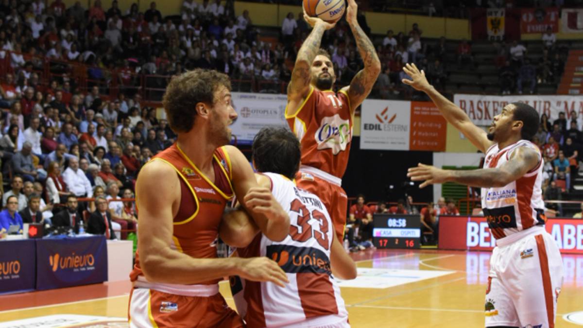 Basket A2, l'OraSì si prende il derby di Forlì (70-76) - GALLERY