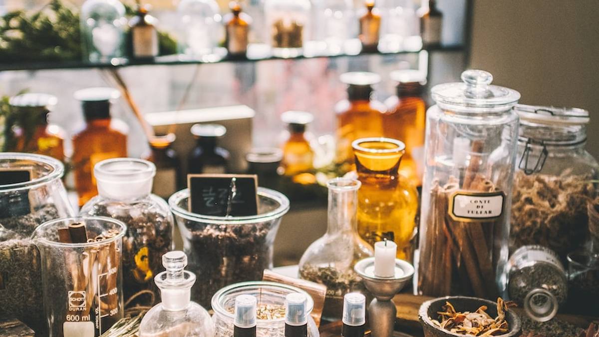 Riccione, i ladri fanno razzia di profumi per 40mila euro