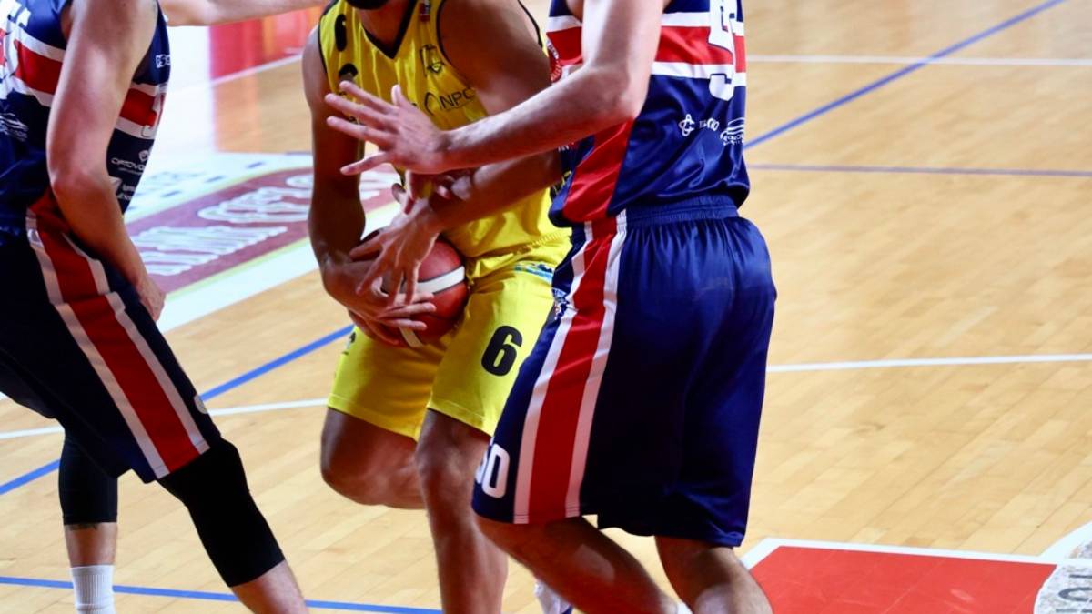 Basket B, la Virtus e quello sgarbo di Ancona