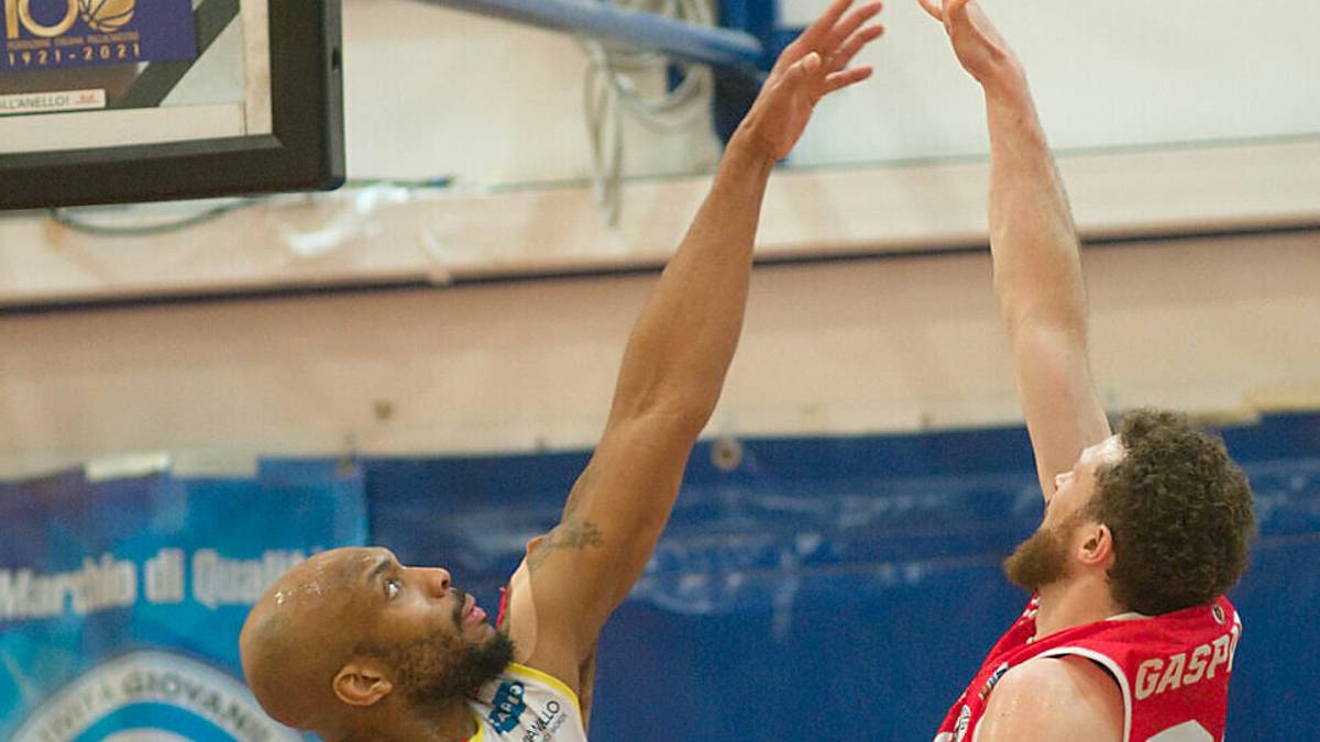Basket A2, un'OraSì in grande crescita contro Cento