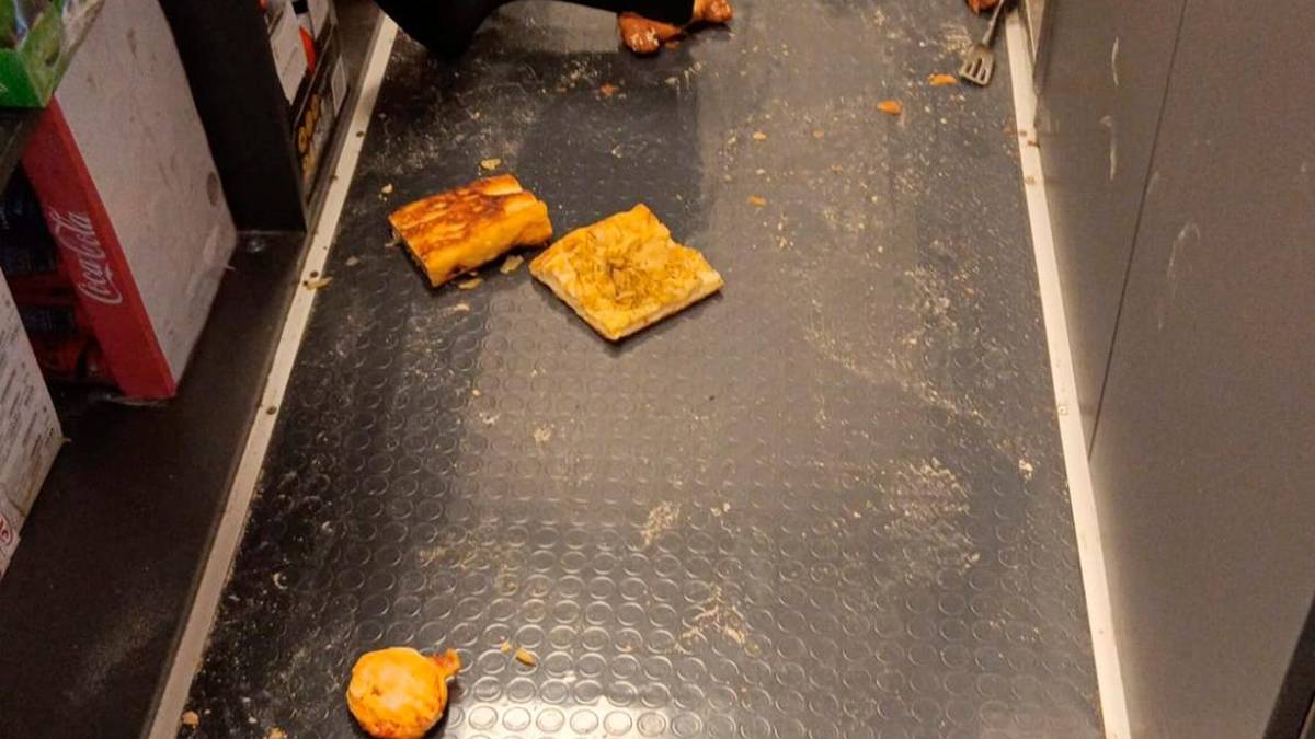 Cervia, fa un incidente da solo, poi entra in un forno di notte e lo devasta