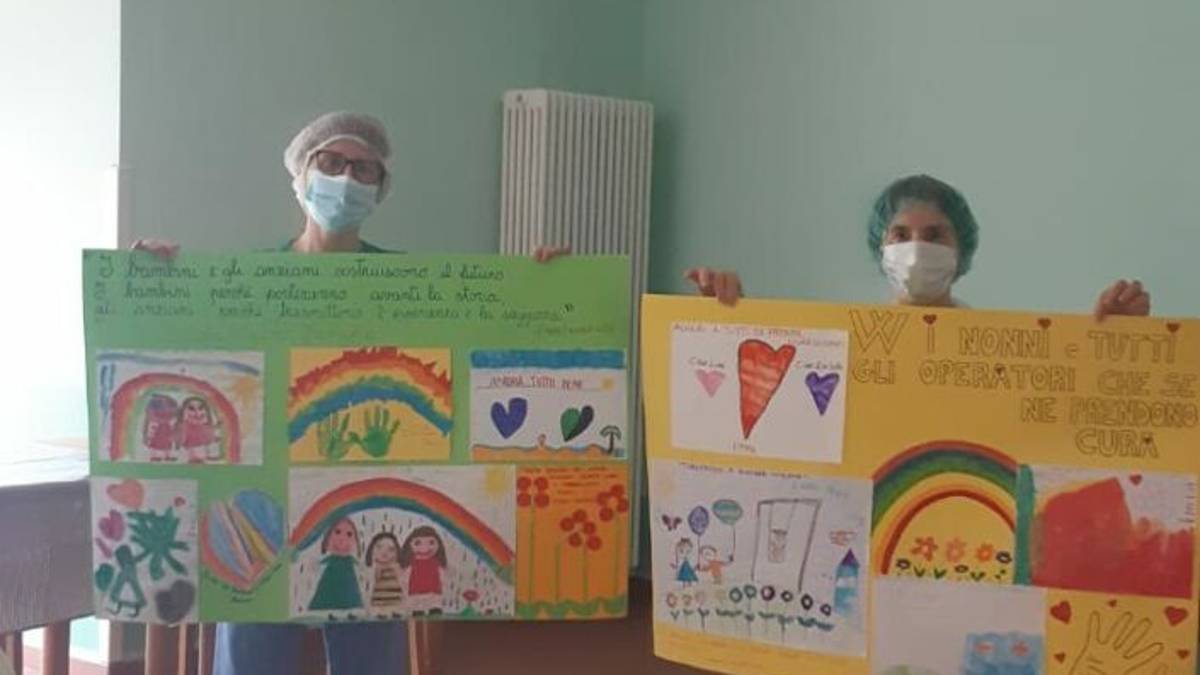 Rocca San Casciano, disegni dei bambini per la Villa del Pensionato