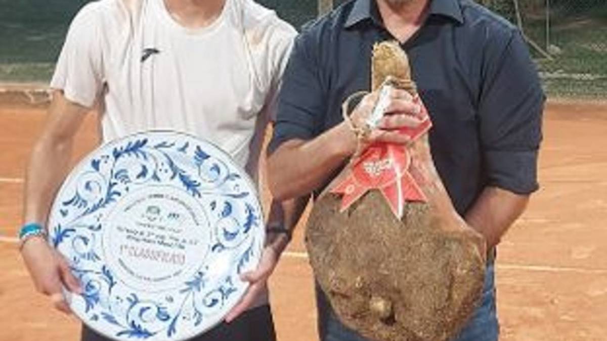 Tennis, Caporali e Tozzola vincono il torneo di Seconda del Tre Colli Brisighella