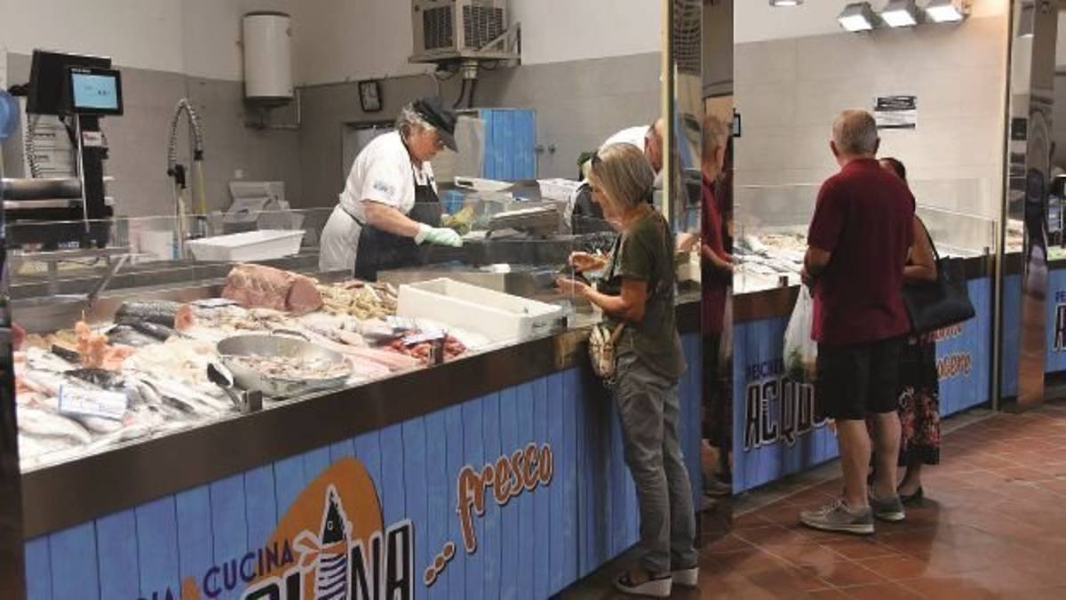Forlì, mercato rinnovato. Tre giorni aperto anche di sera