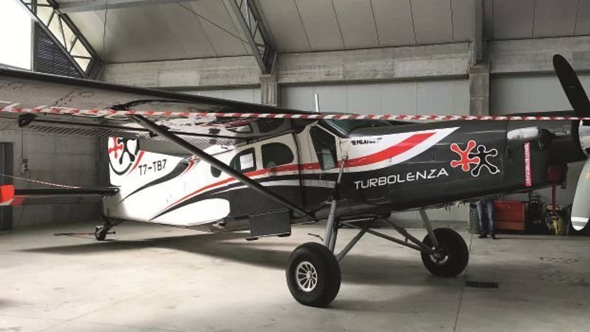 Aereo immatricolato a San Marino per evadere le tasse in Italia, sequestrato