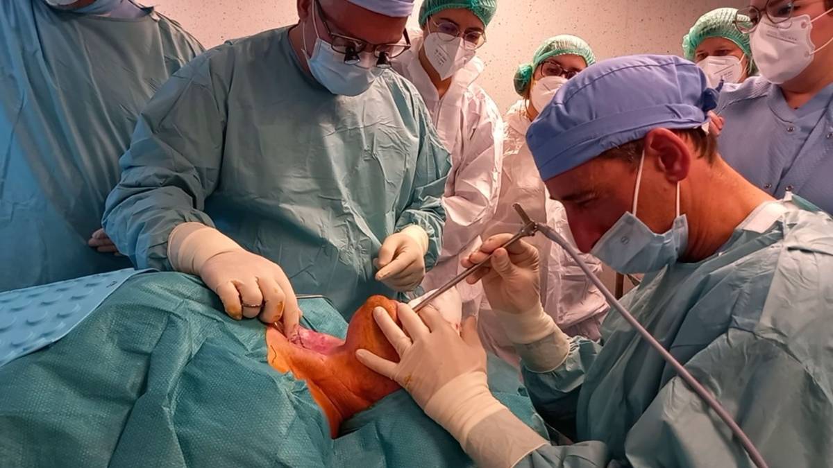 Ridare voce con la protesi a chi non ha più le corde vocali: l'Ausl Romagna fa scuola
