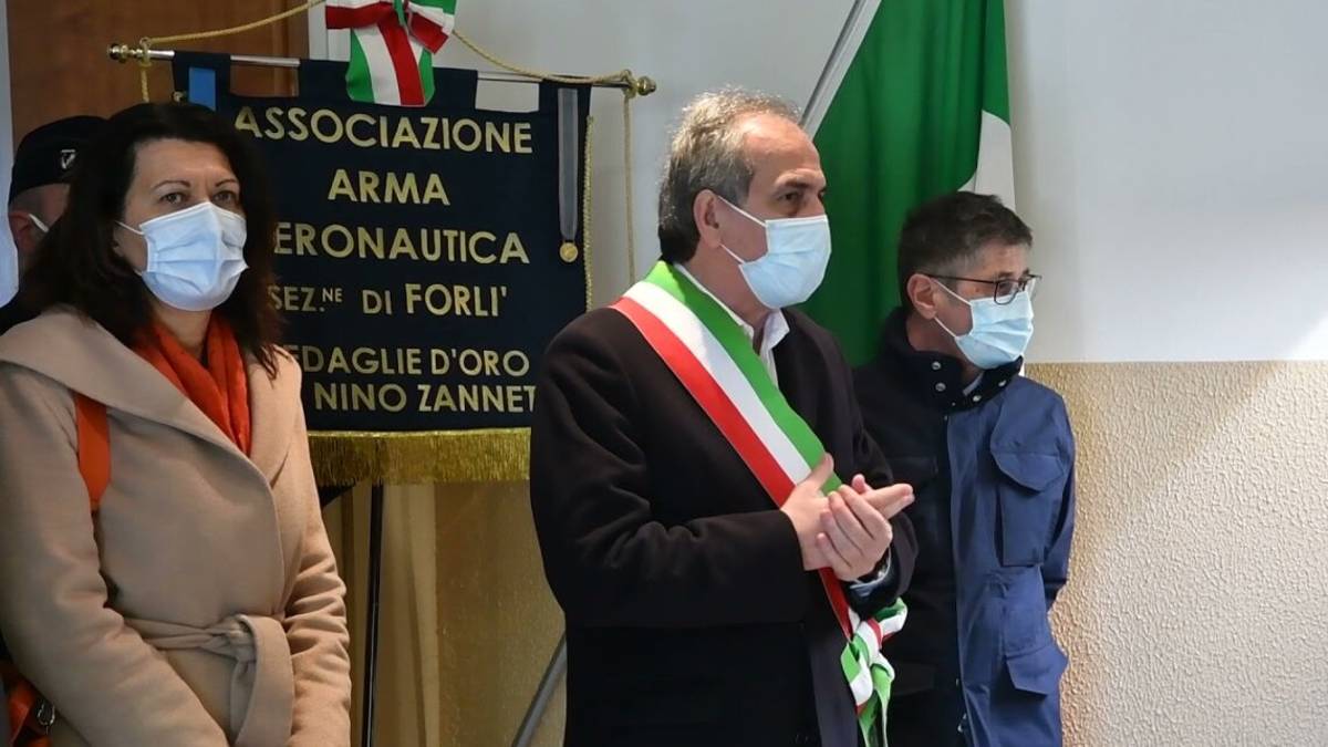Forlì, donata divisa di Arturo Spazzoli