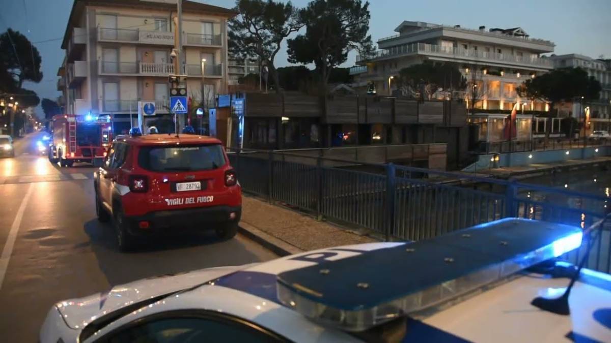 Riccione, incendio al Kalamaro: aveva appena riaperto VIDEO