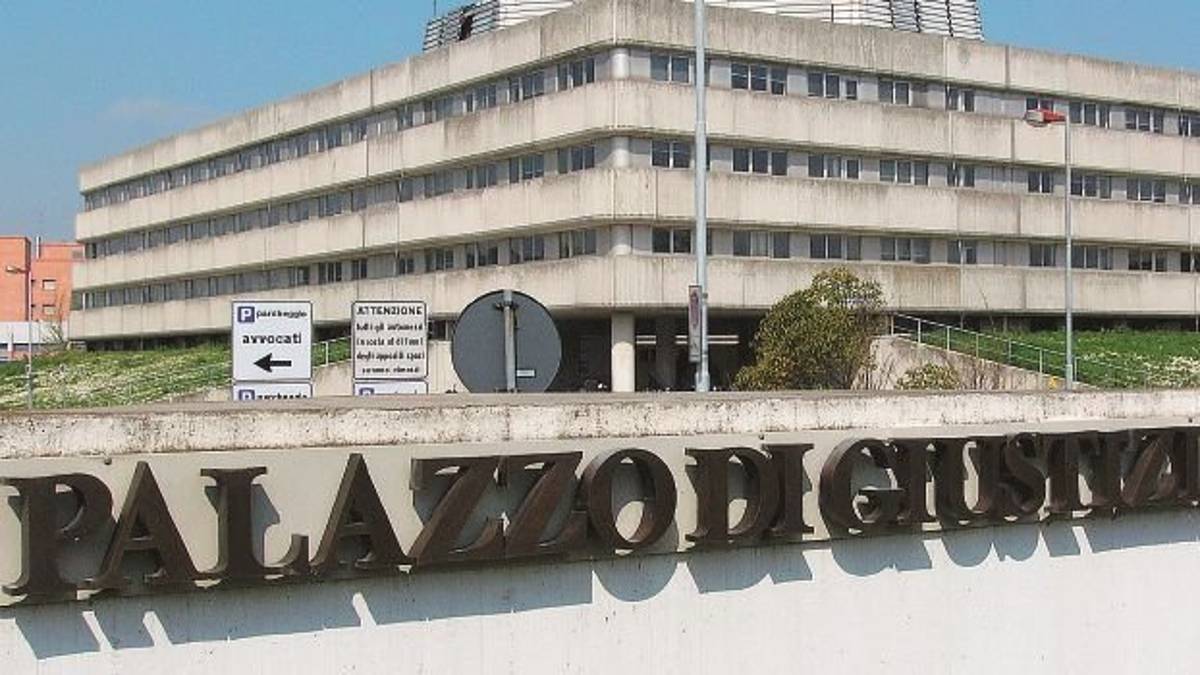 Furto d’auto “simulato”, ex politico di Cervia condannato per truffa all’assicurazione