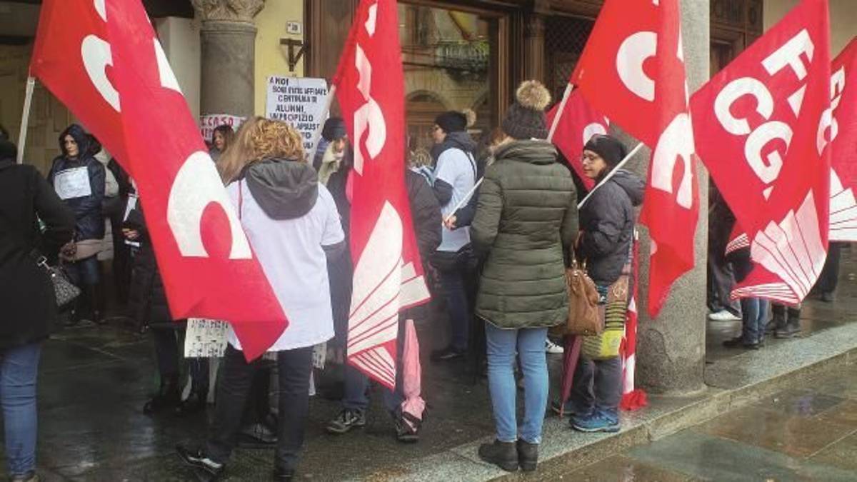 Dalla cattedraalla piazza: la protestadegli insegnanti