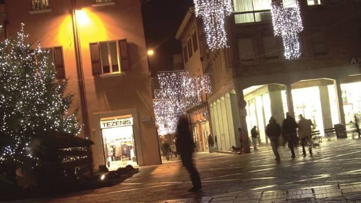 Il Natale a Cesena si accende dalle 18 assieme all’albero luminoso