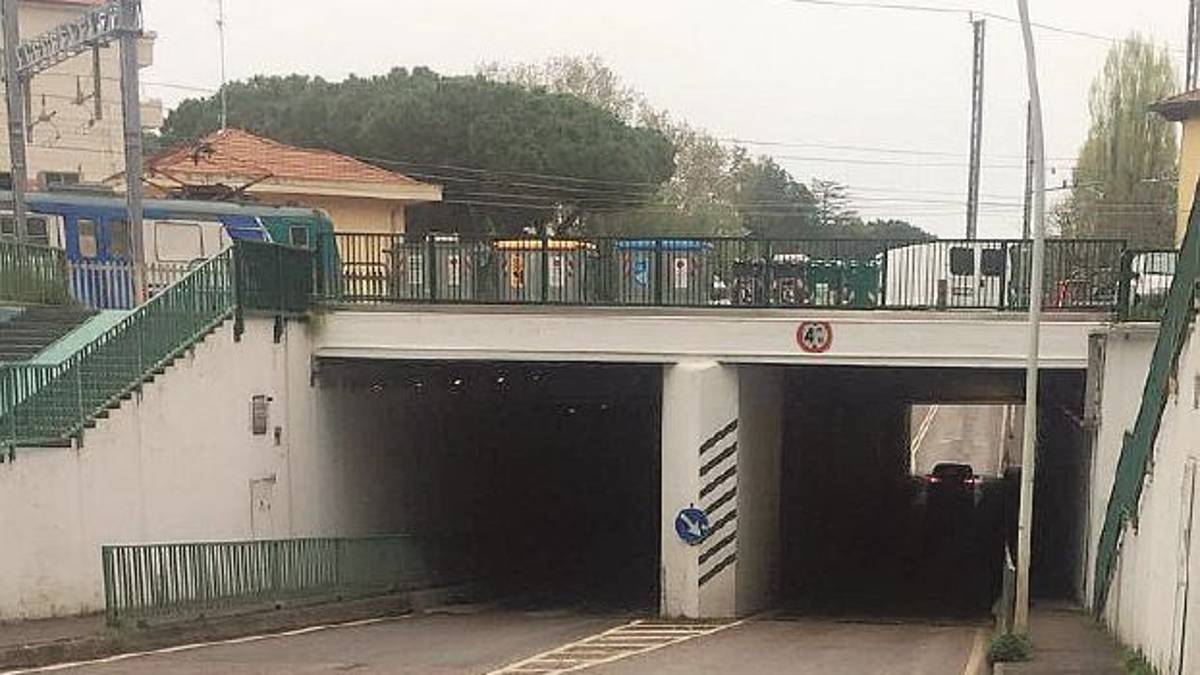 Morta in bicicletta nel sottopasso sei mesi fa a Rimini: fu travolta, si indaga su tre automobilisti