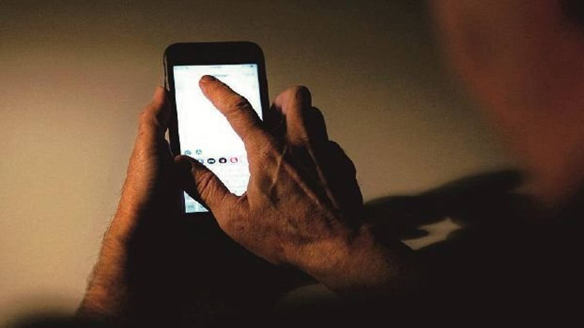 Revenge porn a Rimini, costretta a drogarsi per sesso a tre denuncia chef