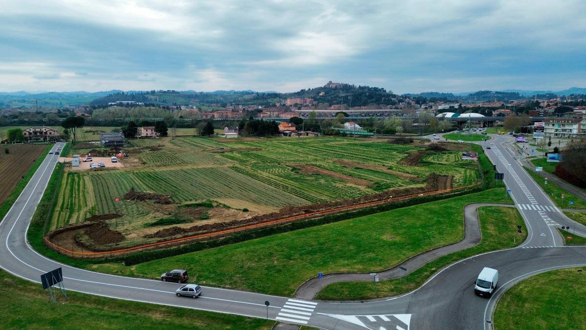 L’area è stata recintata e sono cominciati i lavori per le indagini archeologiche preliminari Foto Zanotti