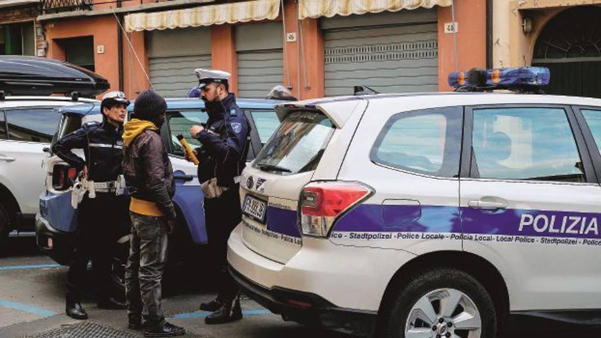 Imola, alimenti scaduti: denunciati due esercizi pubblici