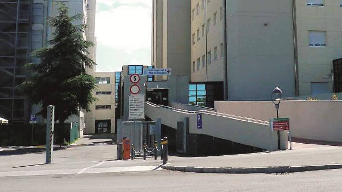 Ausl, attività ridotta per la stagione estiva. Ma i sindacati protestano