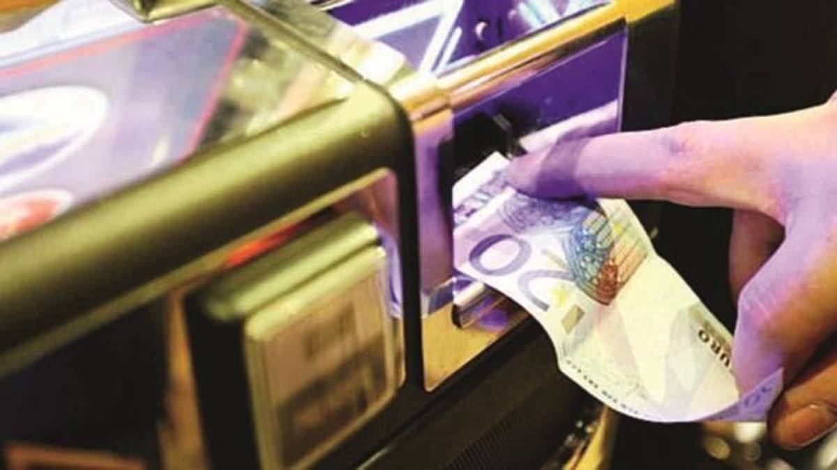 Il riciclaggio dei soldi dello spaccio? Pagando chi vince alle scommesse
