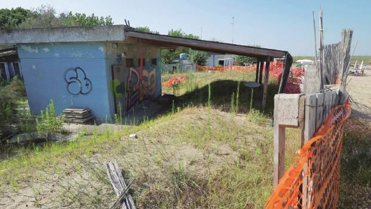 All’asta il “bagno dei militari” di Marina. Ma il bando è solo per i bagnini