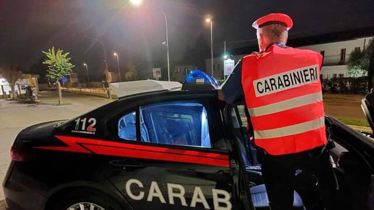 Milano Marittima, viola divieto di avvicinamento: arrestato
