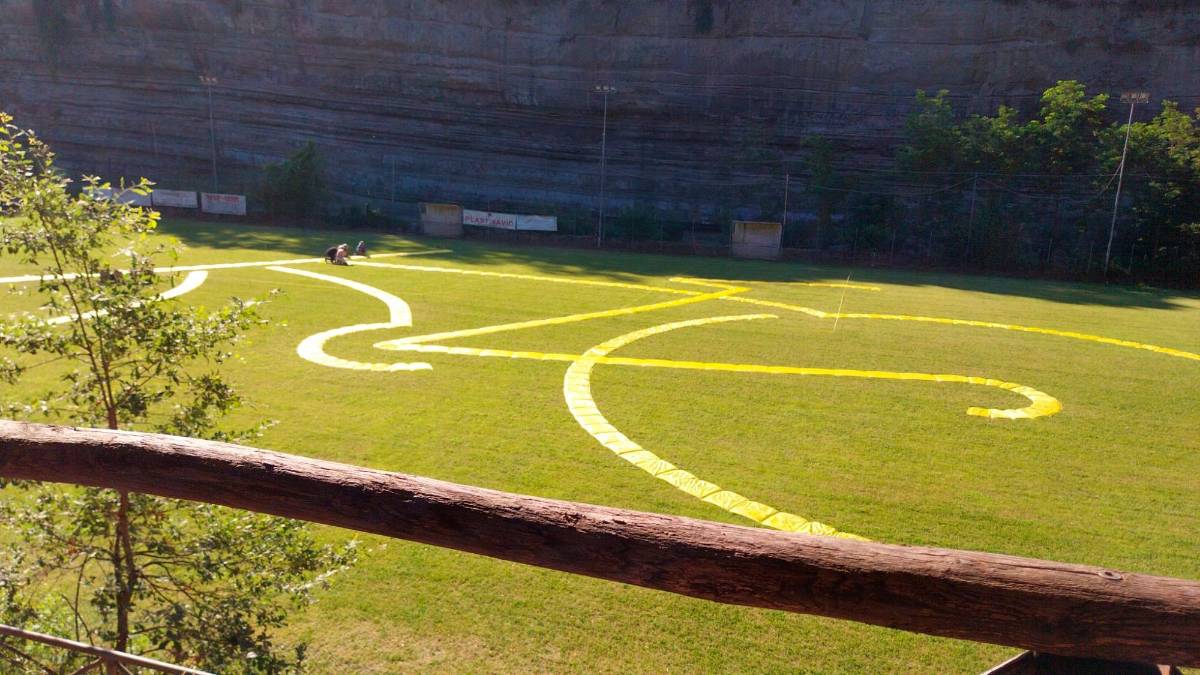 Il campo dei Tigli celebra il Tour a Mercato Saraceno con l’artista Anton Roca