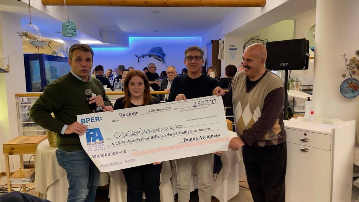 Riccione, da Famija Arciunesa&nbsp;4.500 euro ad Aism