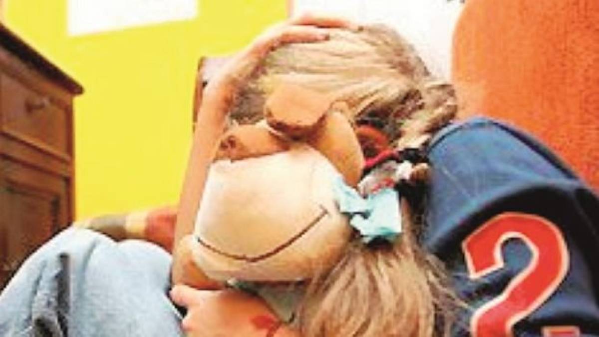 Ravenna, palpeggiamenti sulla figlia piccola. «La madre non impedì gli abusi»