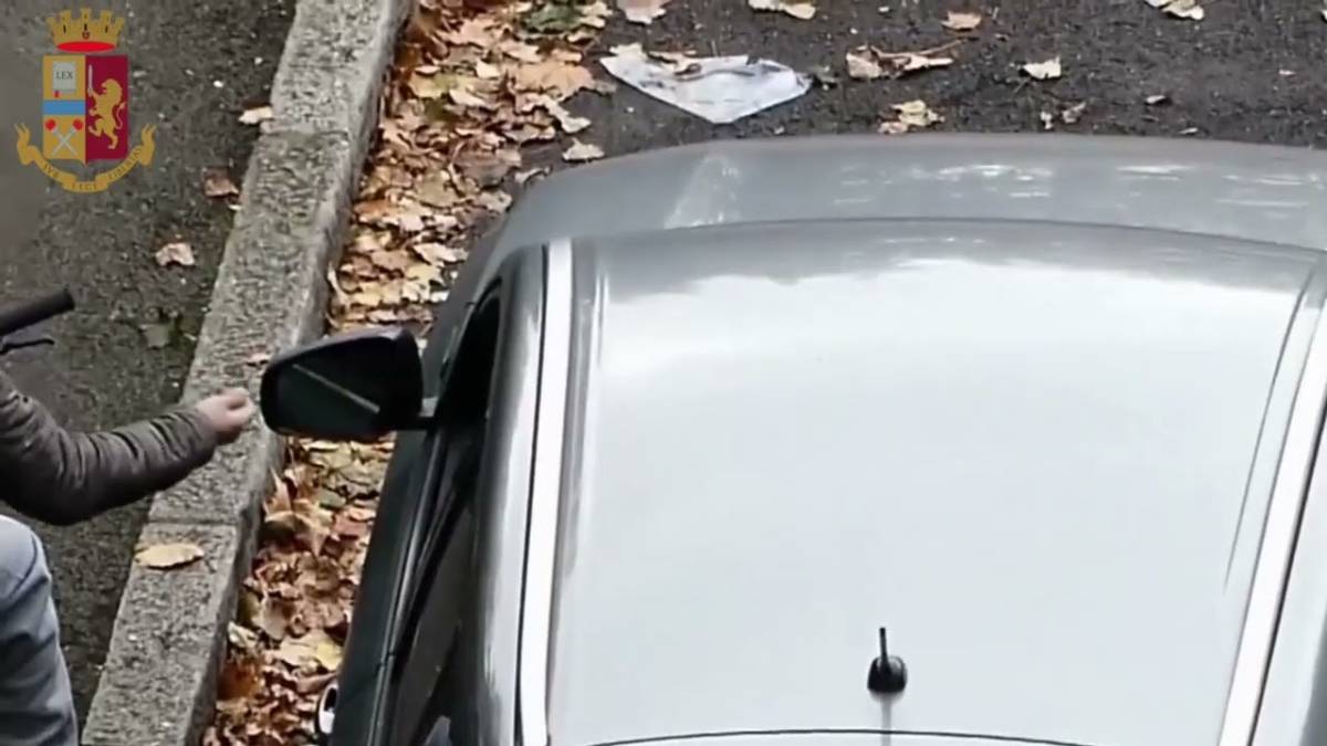 Bologna, in corso maxi operazione anti-spaccio / VIDEO