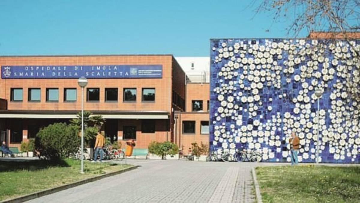 L’ospedale di Imola anticipa la chiusura alle 21