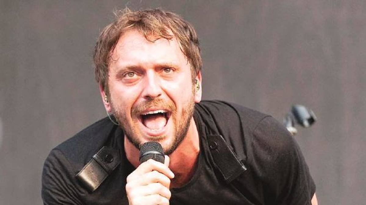 Cesare Cremonini celebra i 20 di carriera con un concerto a Imola