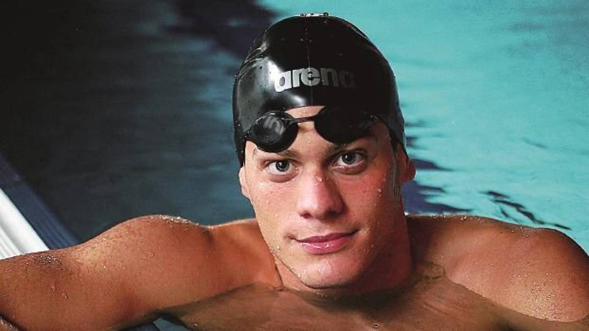 Gli hacker si impossessano del profilo social del campione di nuoto di Riccione Simone Sabbioni