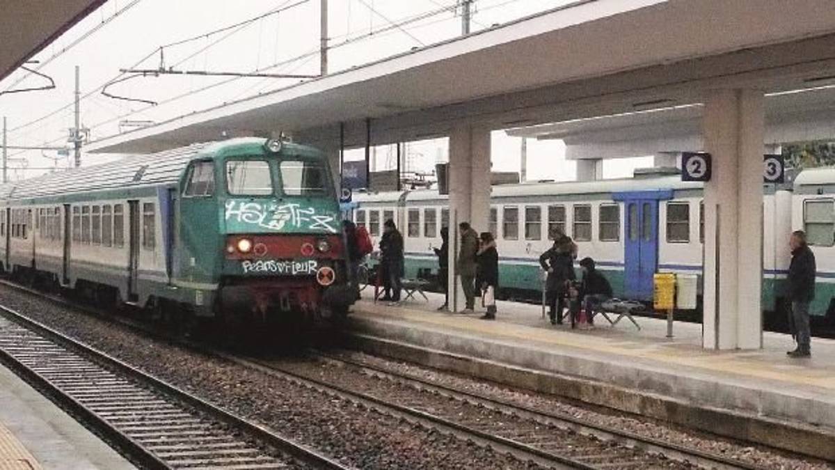 Vittoria dei pendolari, collegamenti in aumento con Bologna e Ravenna