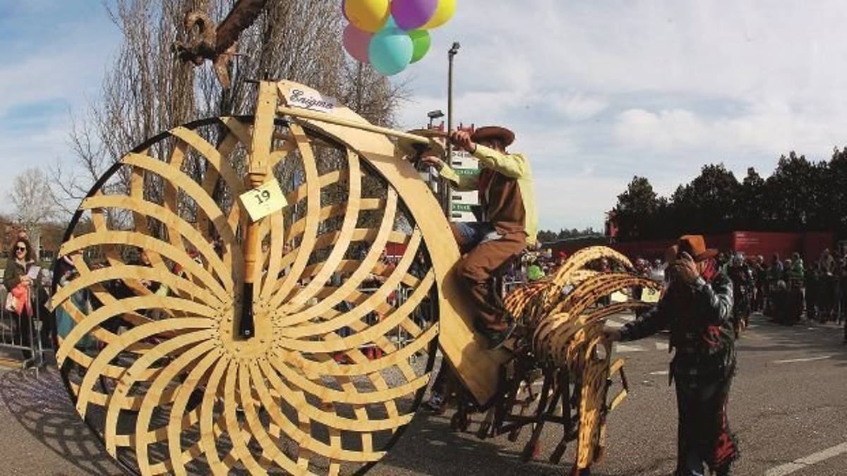 Carnevale, 40 fantaveicoli pronti a scendere in pista