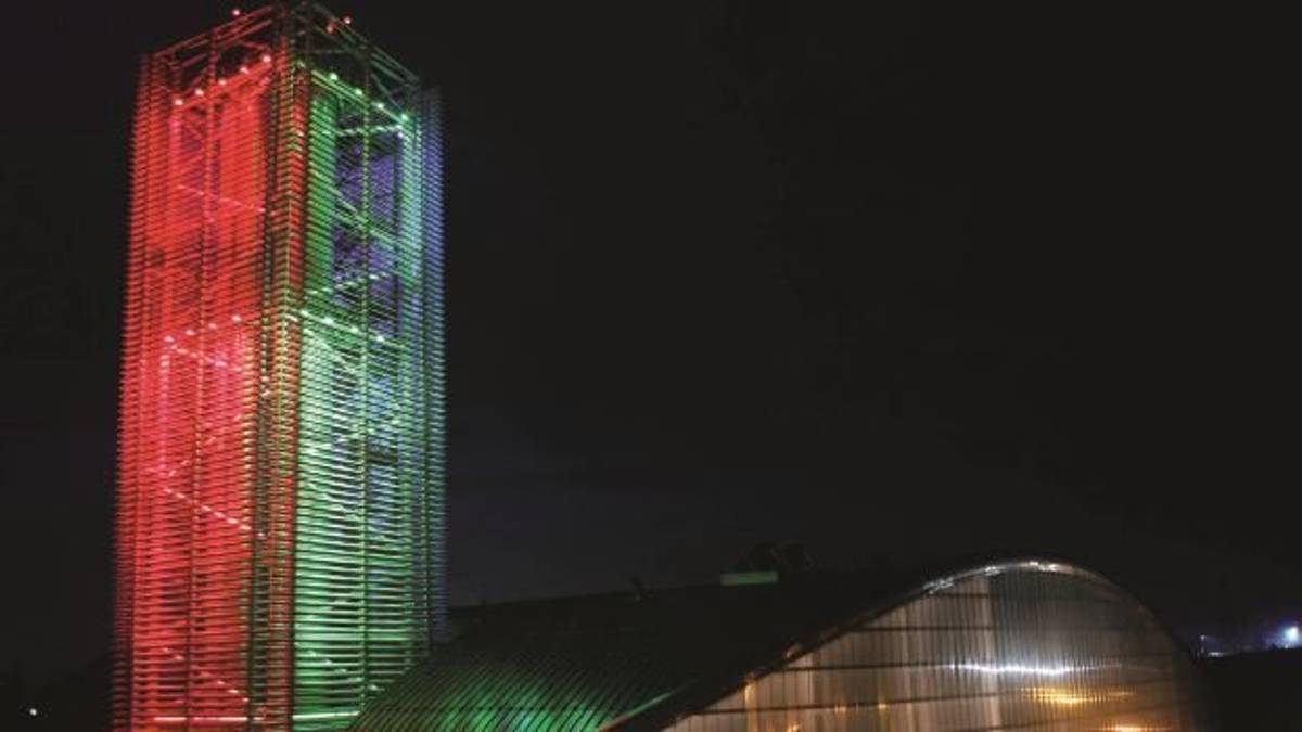 Imola, per Natale la centrale di cogenerazione si tinge di mille colori