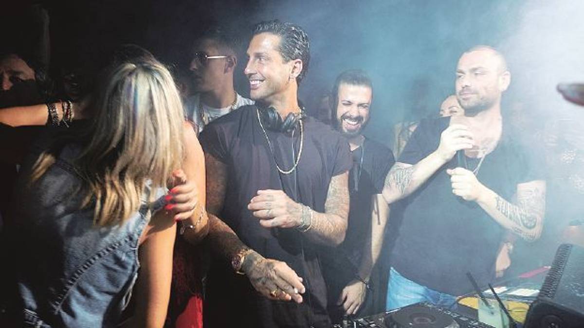 Fabrizio Corona e sono subito guai: rilancia il Marano ma rischia la denuncia