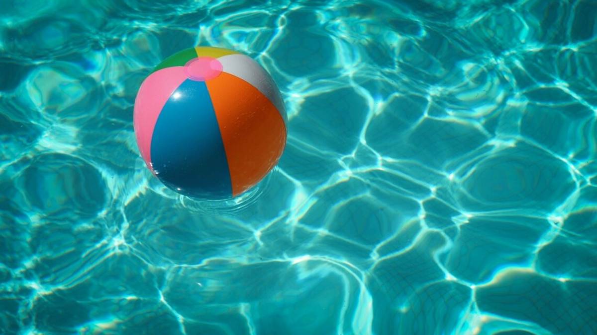 Piscina: il successo delle coperture calpestabili