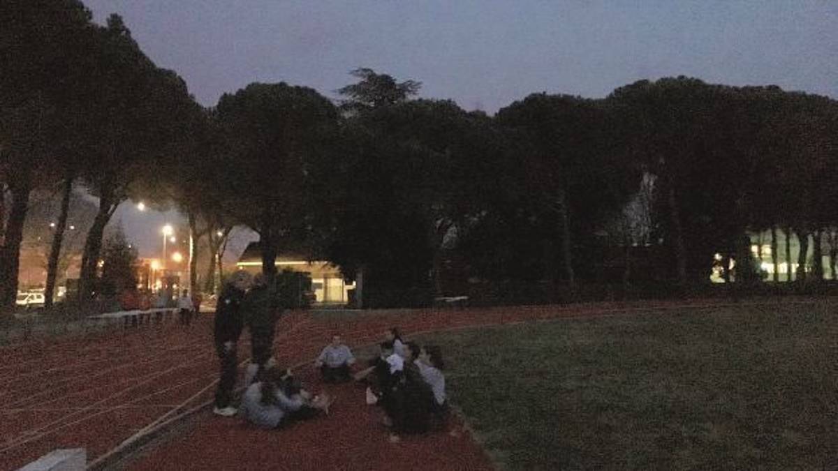 Ravenna, atleti al buio al campo scuola. Colpa di una bolletta non pagata