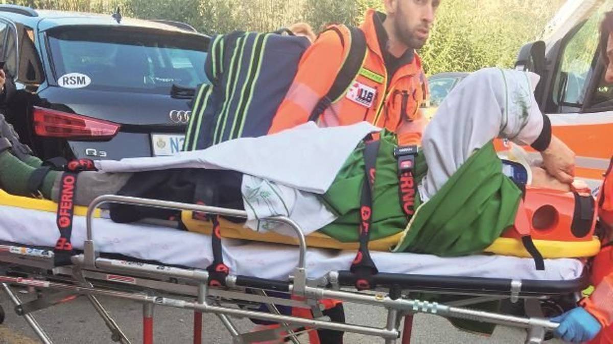 Rimini, crolla a terra e sbatte la testa durante la messa, frattura cranica per padre Vittorio